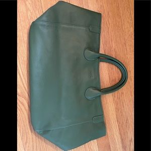 Medium Classic Leather Beck bag